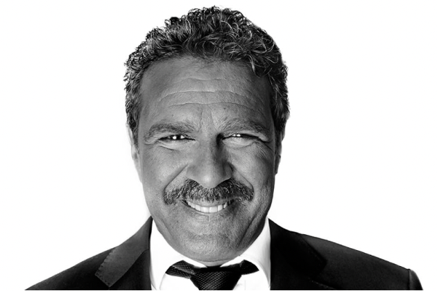 Portrait de Mohammed Mechbal Saghir, opérateur économique et fondateur de l'association Bouraza Medina, qui favorise les échanges culturels et économiques entre le Maroc et la Belgique.