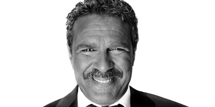 Portrait de Mohammed Mechbal Saghir, opérateur économique et fondateur de l'association Bouraza Medina, qui favorise les échanges culturels et économiques entre le Maroc et la Belgique.